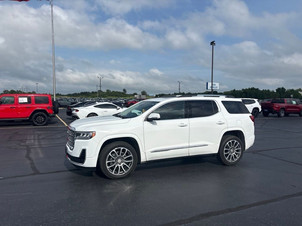 2023 GMC Acadia Denali