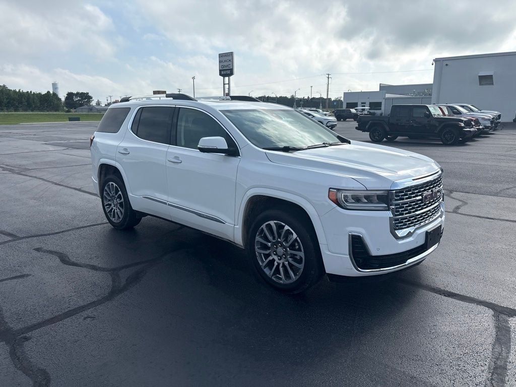 2023 GMC Acadia Denali