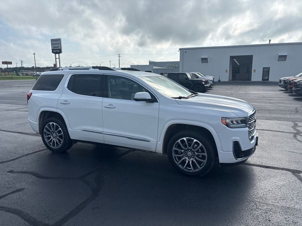2023 GMC Acadia Denali