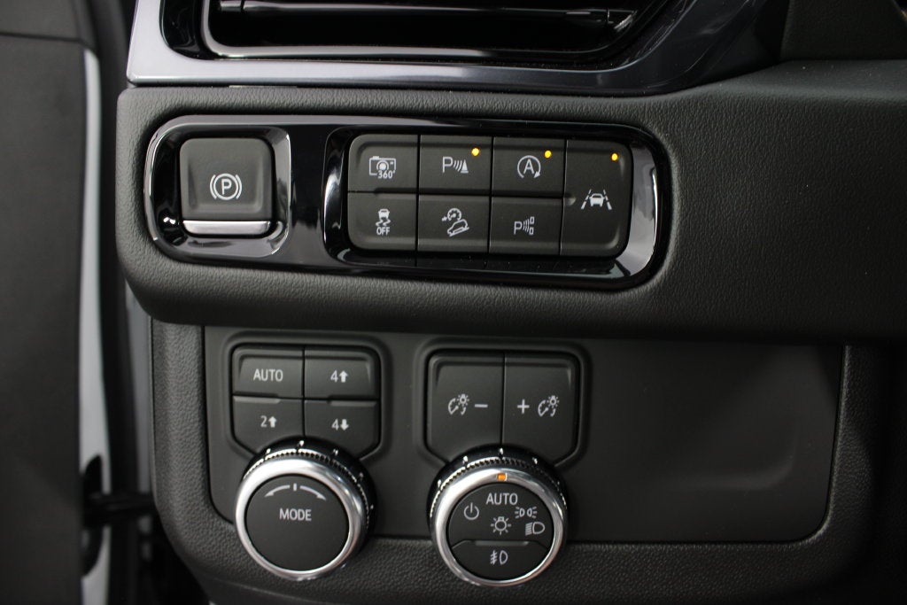 2027 GMC Yukon XL AT4