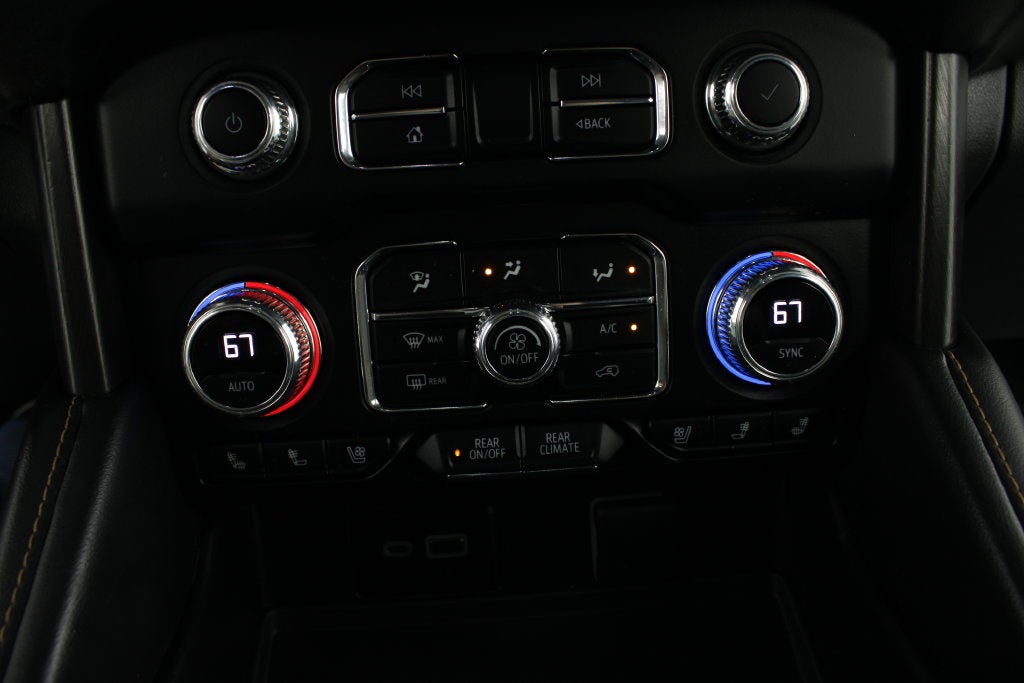 2023 GMC Yukon XL AT4