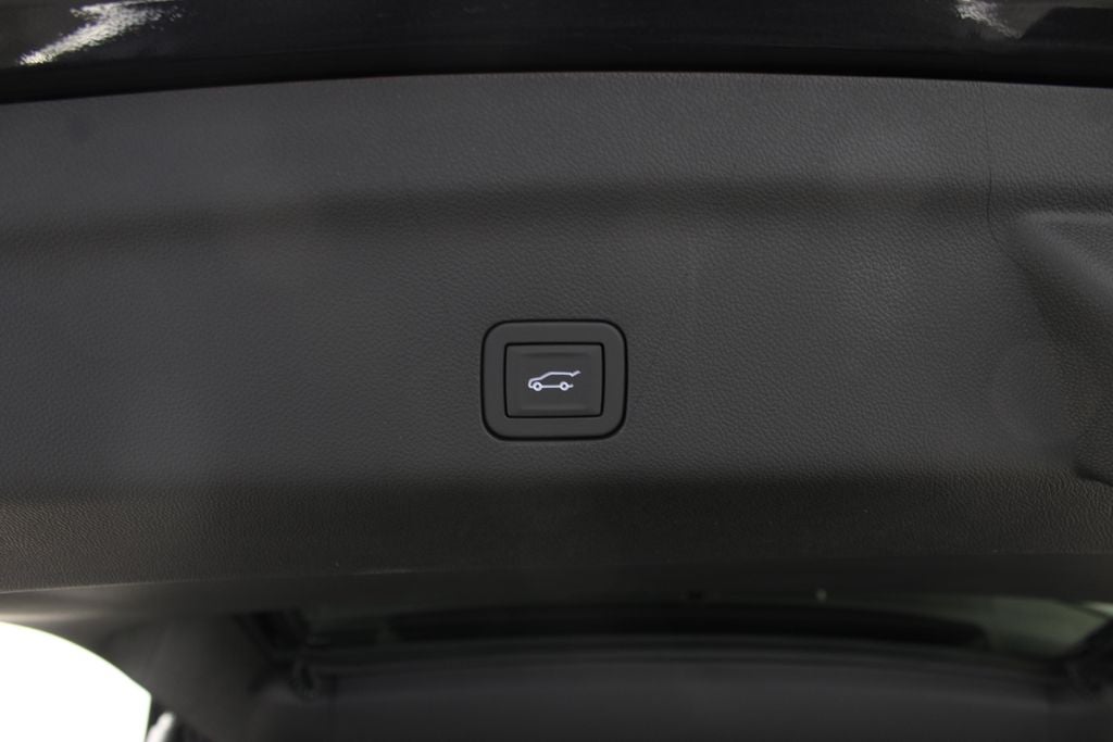 2026 GMC Yukon XL Denali - Photo 25