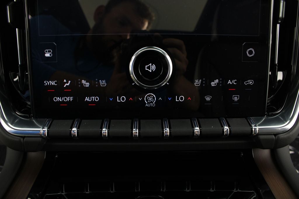 2026 GMC Yukon XL Denali - Photo 7