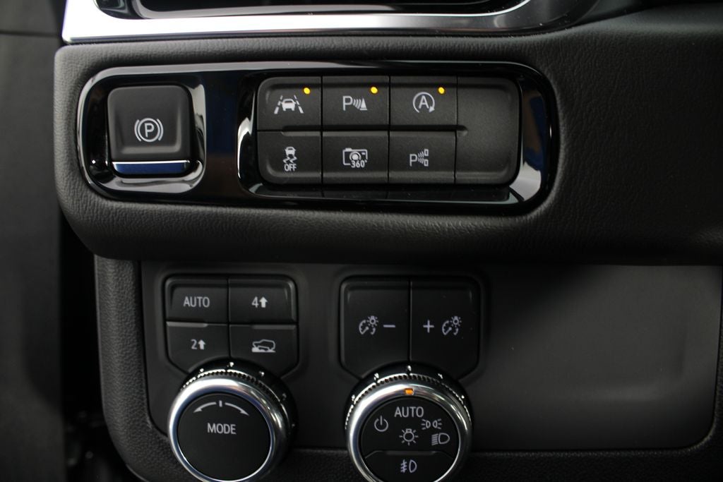2026 GMC Yukon XL Denali - Photo 9