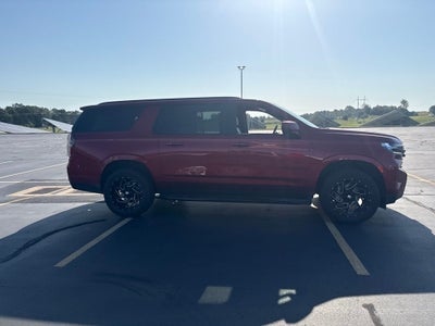 2023 Chevrolet Suburban RST
