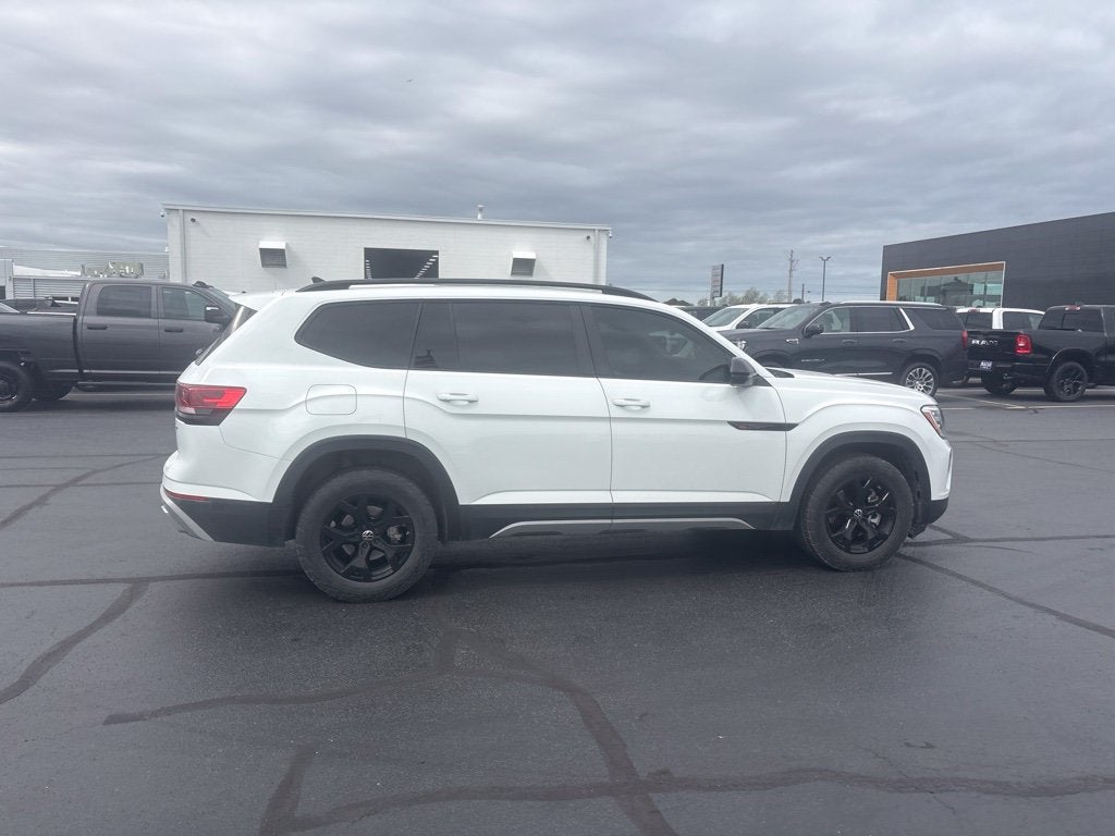2024 Volkswagen Atlas 2.0T Peak Edition SE w/Technology