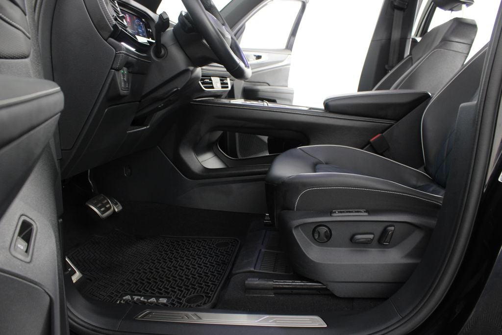2025 Volkswagen Atlas Cross Sport 2.0T SEL Premium R-Line