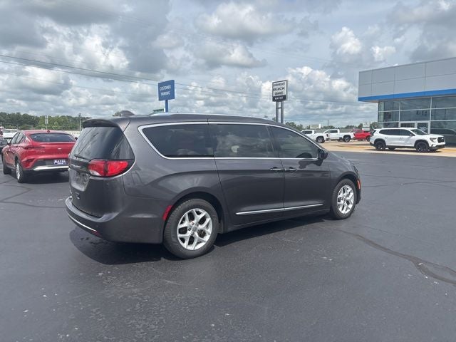 2017 Chrysler Pacifica Touring L Plus