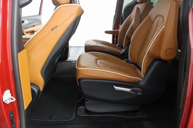 2025 Chrysler Pacifica Hybrid Pinnacle