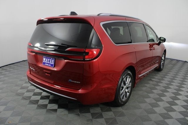 2025 Chrysler Pacifica Hybrid Pinnacle