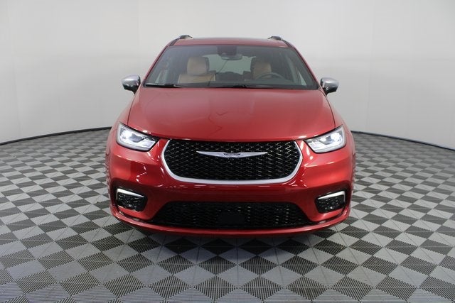 2025 Chrysler Pacifica Hybrid Pinnacle
